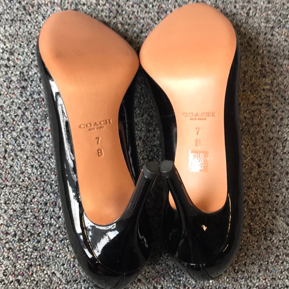 Coach Nala Black Patent Leather Pumps Round Toe - Picture 7 of 8